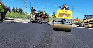 Best Asphalt Driveway Installation  in Texas City, TX